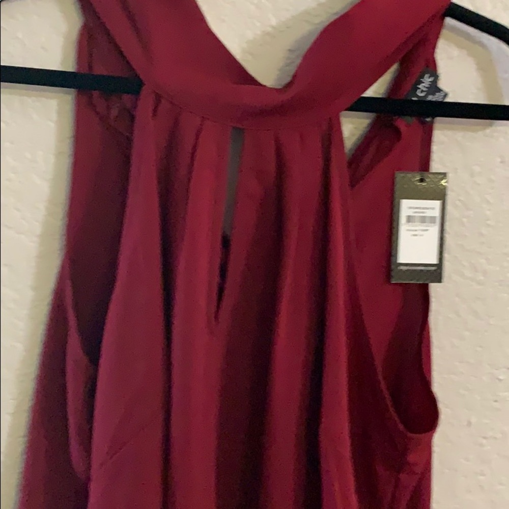 Burgundy top with key hole